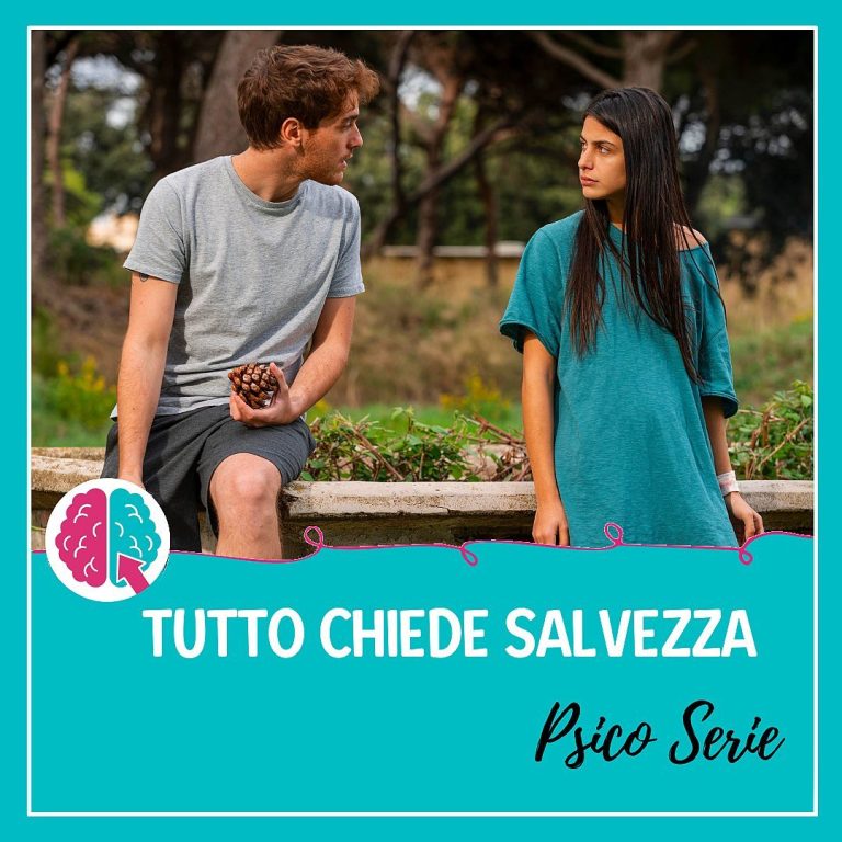 Scena con due giovani della serie «Tutto chiede salvezza», accompagnata dal titolo «Psico Serie».